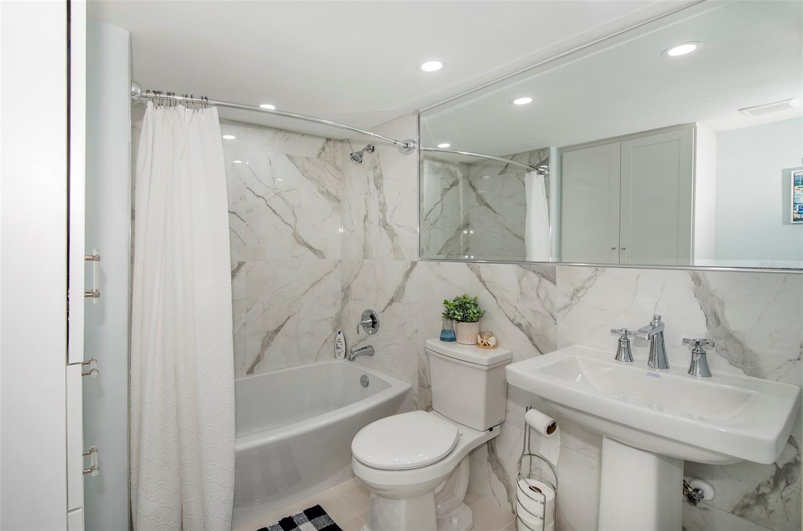 675 S GULFVIEW BLVD #704, CLEARWATER BEACH, FL, 33767