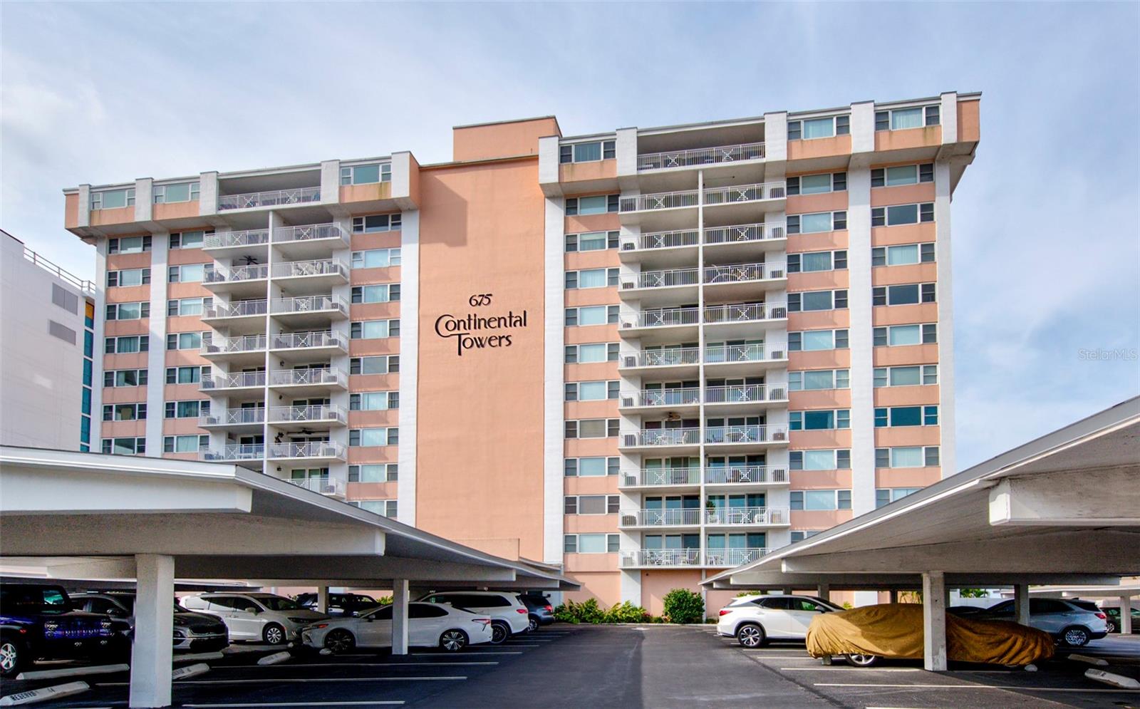 675 S GULFVIEW BLVD #704, CLEARWATER BEACH, FL, 33767