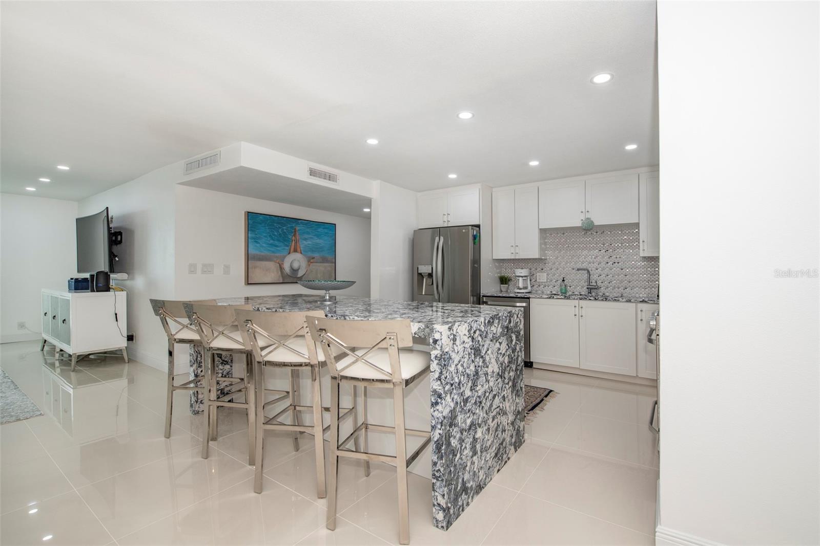 675 S GULFVIEW BLVD #704, CLEARWATER BEACH, FL, 33767