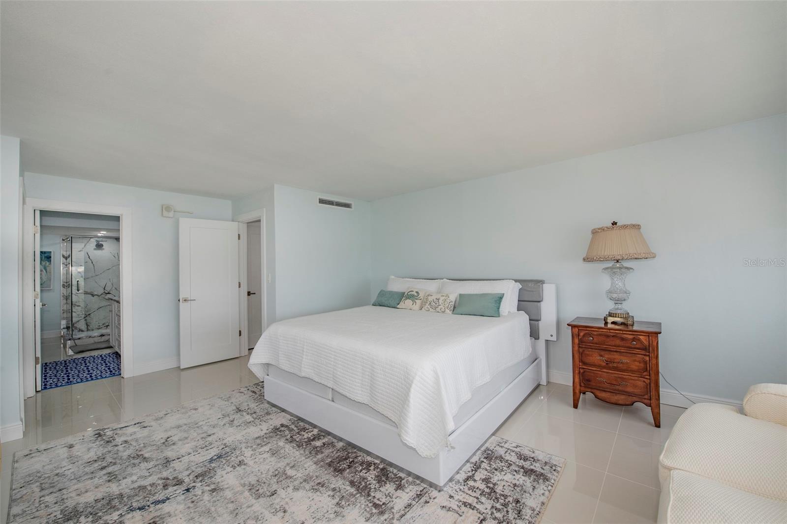 675 S GULFVIEW BLVD #704, CLEARWATER BEACH, FL, 33767