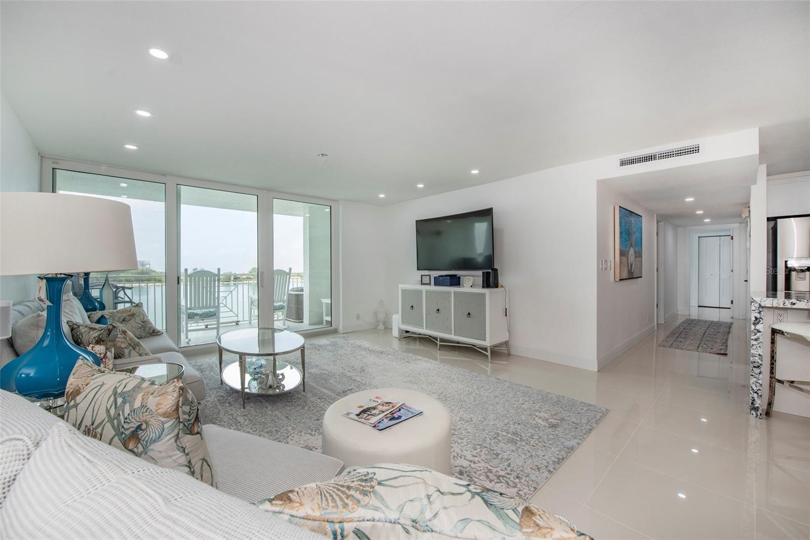 675 S GULFVIEW BLVD #704, CLEARWATER BEACH, FL, 33767