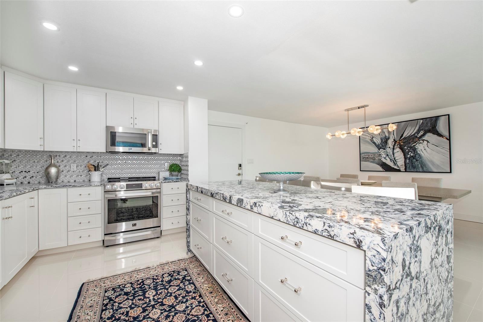 675 S GULFVIEW BLVD #704, CLEARWATER BEACH, FL, 33767