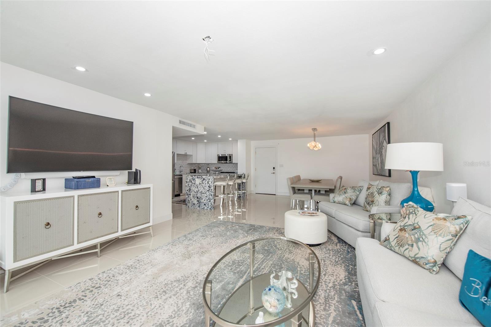 675 S GULFVIEW BLVD #704, CLEARWATER BEACH, FL, 33767