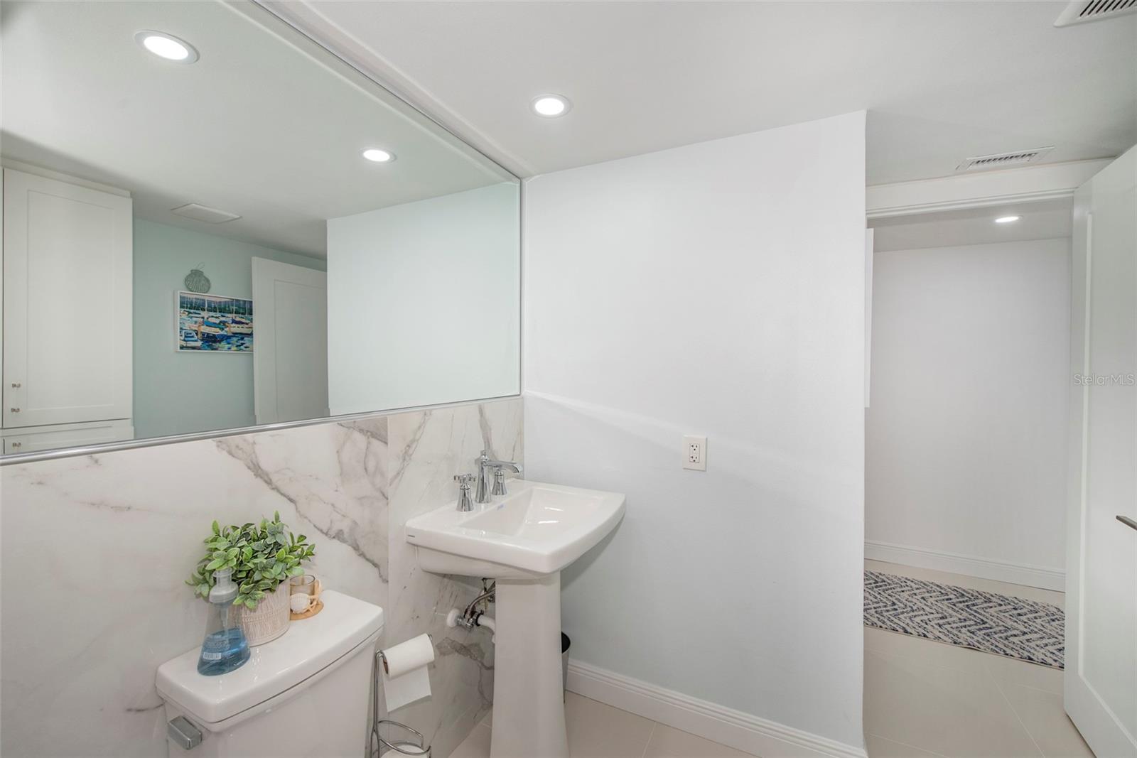 675 S GULFVIEW BLVD #704, CLEARWATER BEACH, FL, 33767
