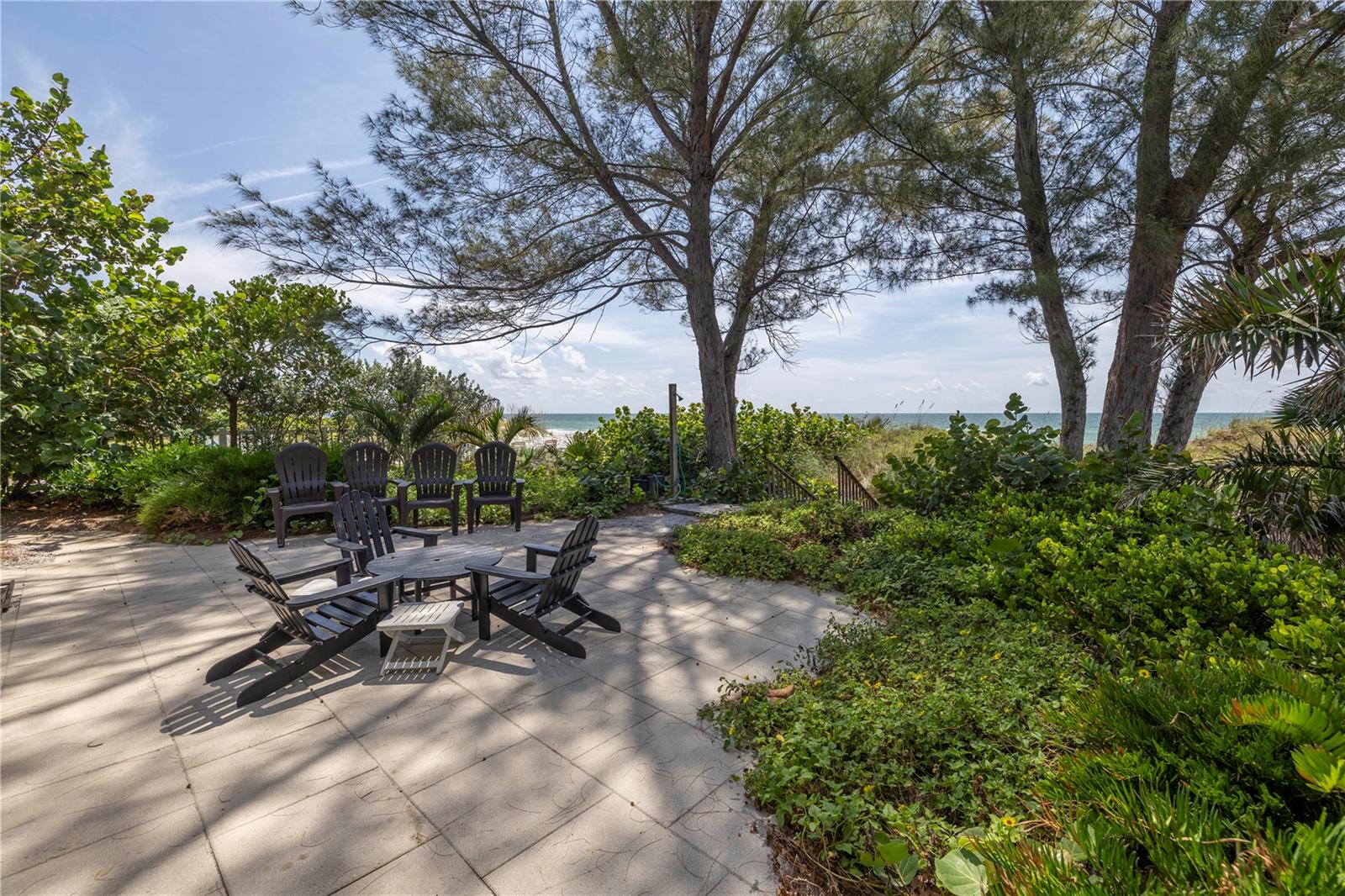 U8254456 Property Photo