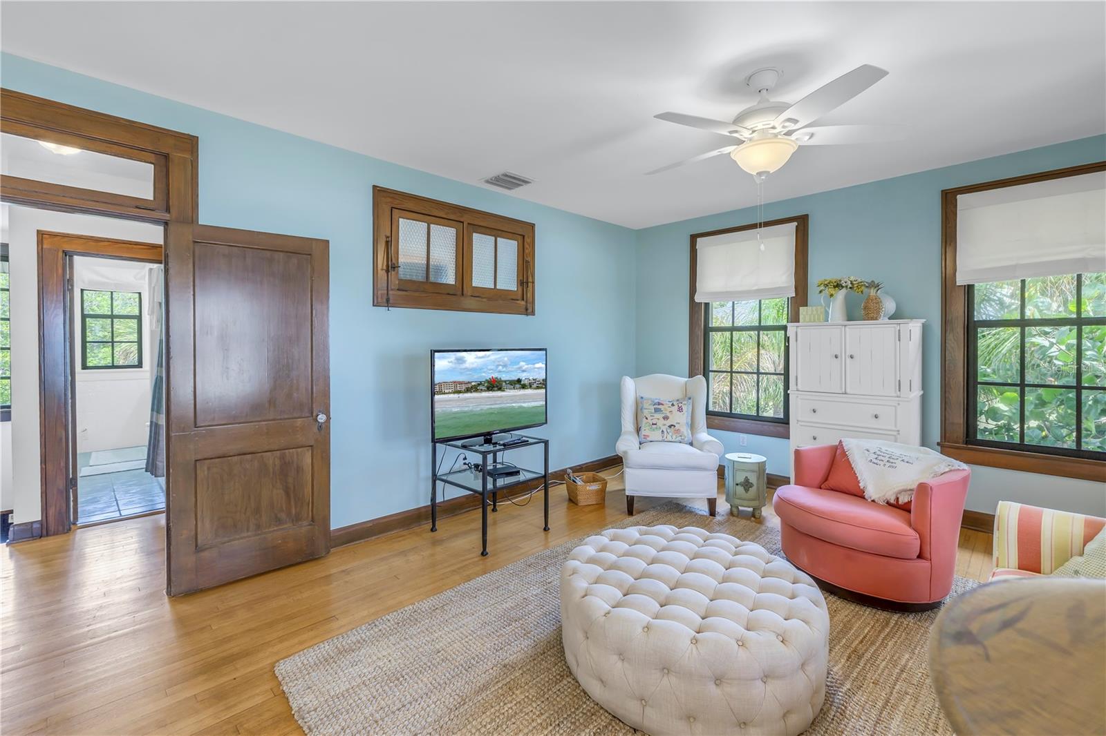 U8254456 Property Photo