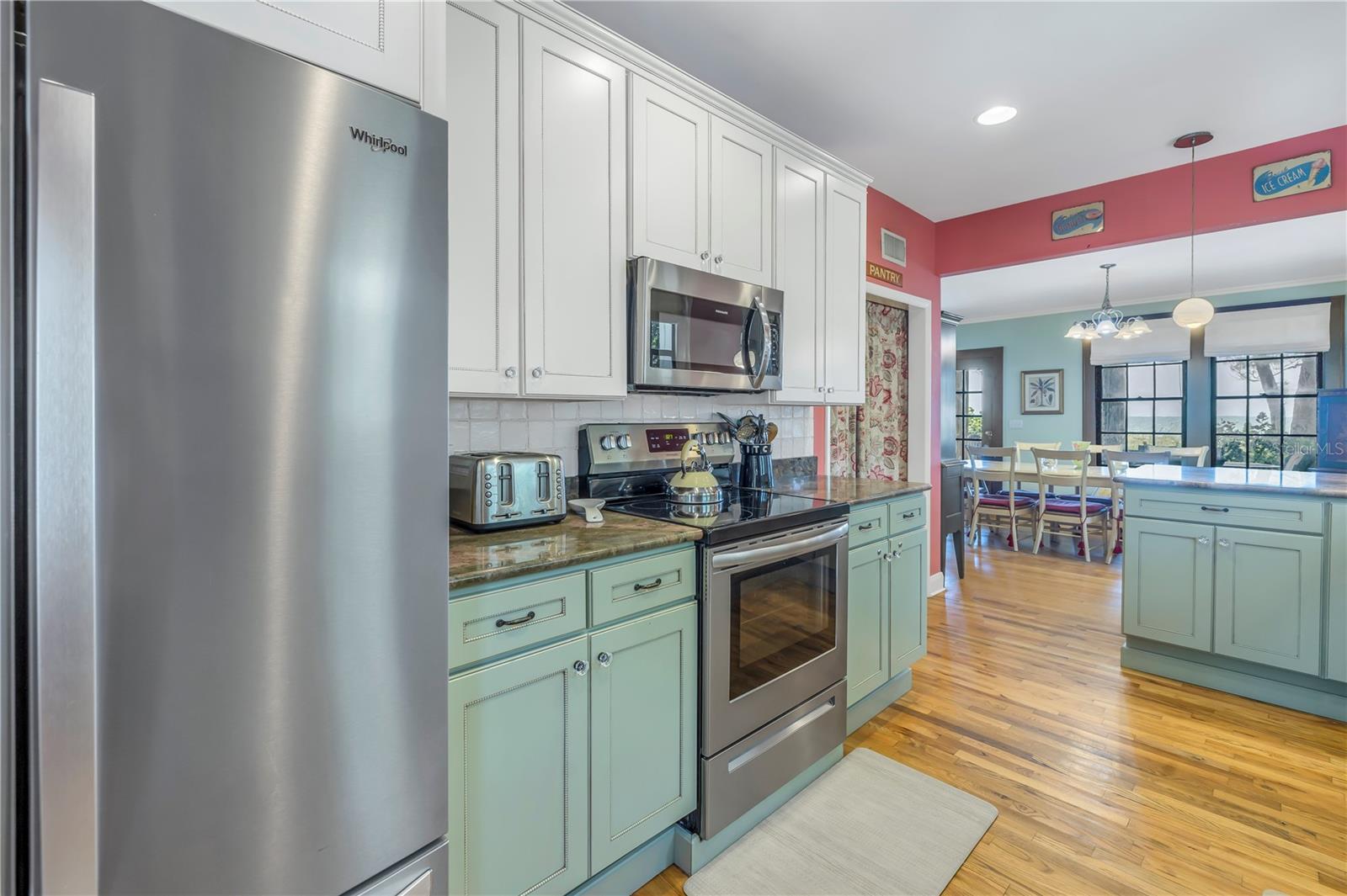 U8254456 Property Photo