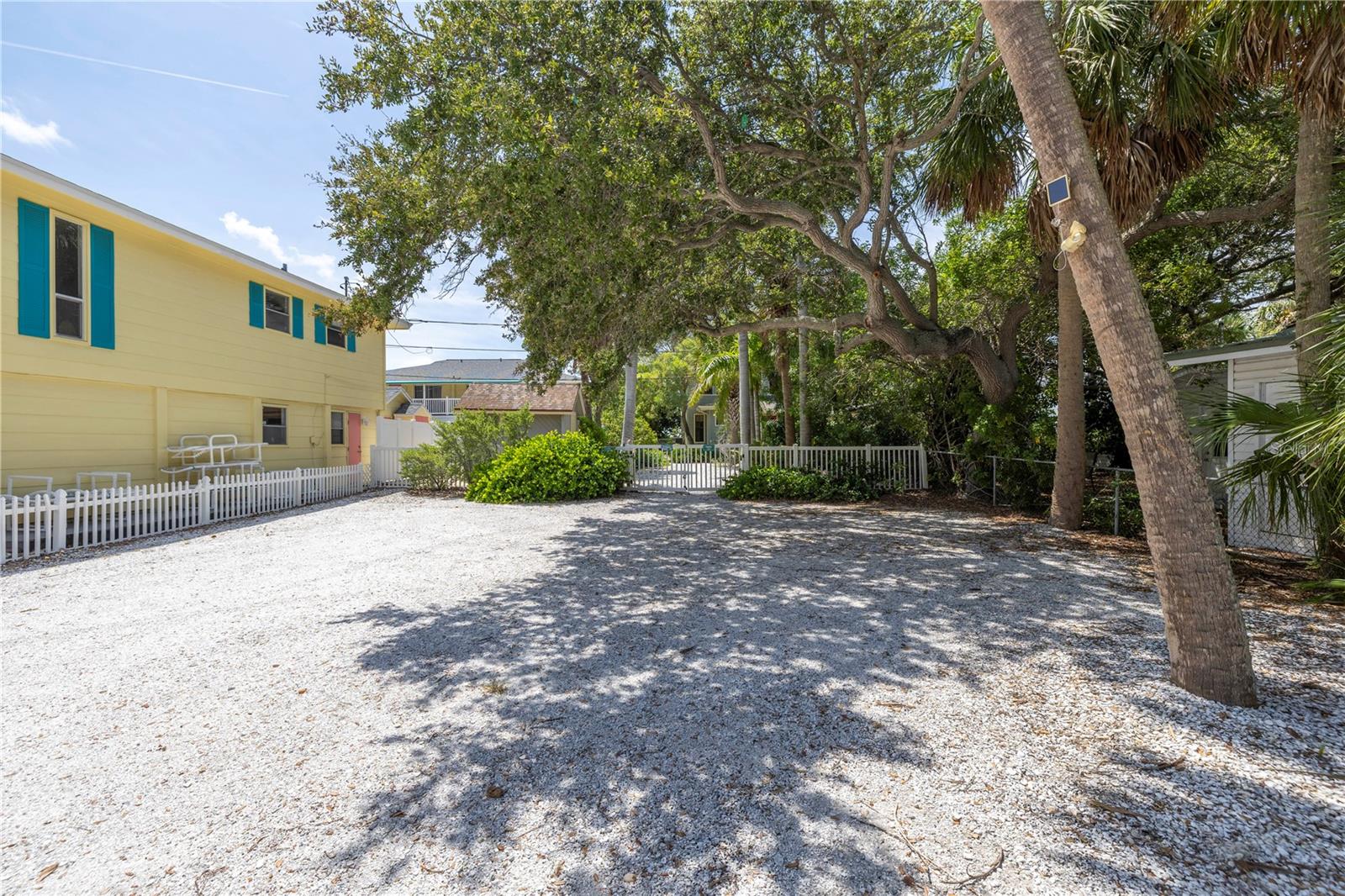 U8254456 Property Photo