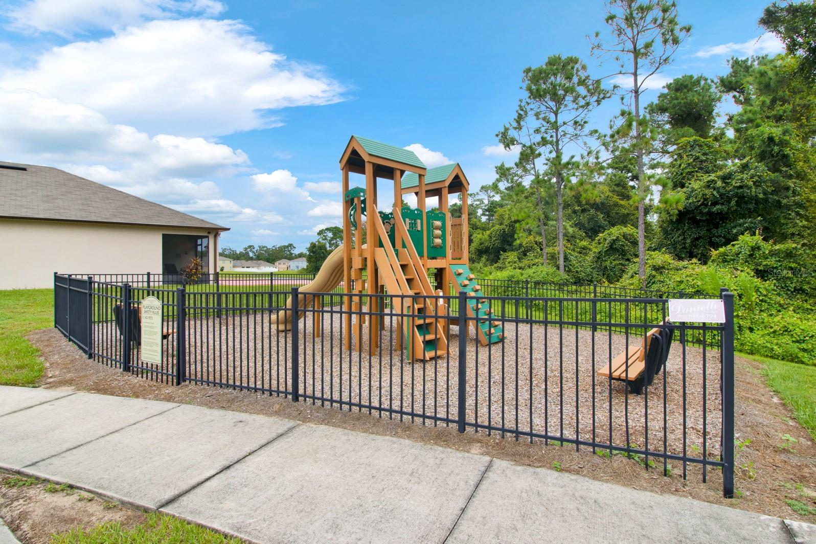 233 TANGLEWOOD DR, DAVENPORT, FL, 33896
