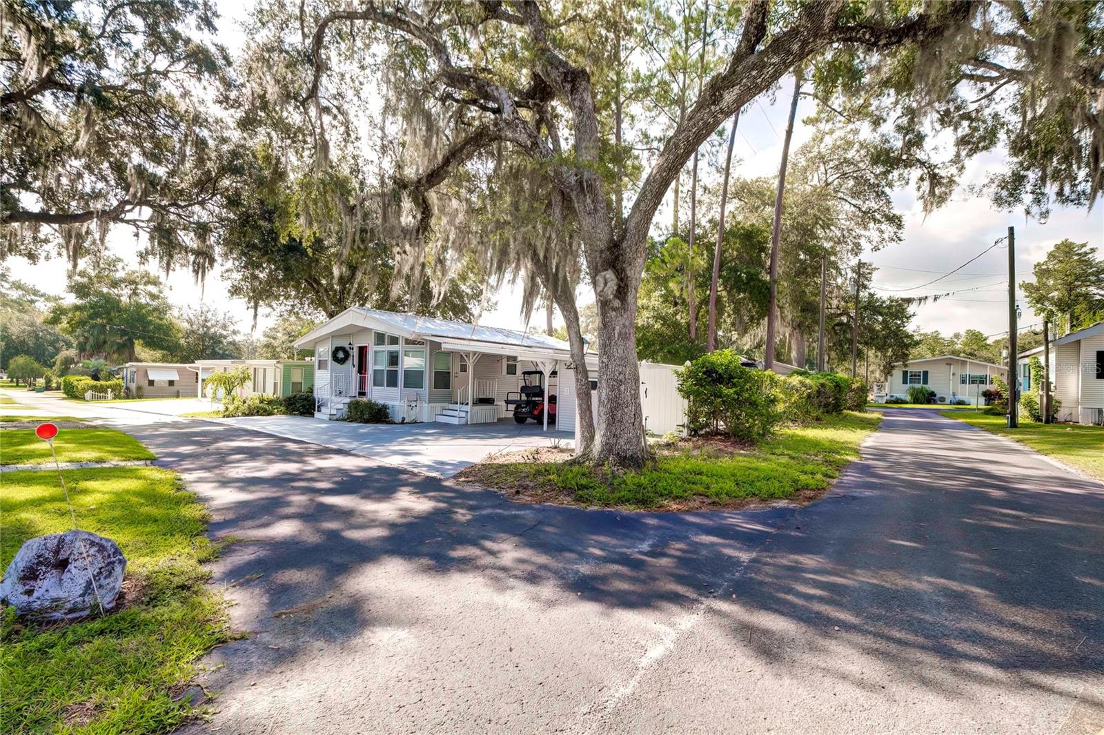 2092 CULBREATH RD #B27, BROOKSVILLE, FL, 34602