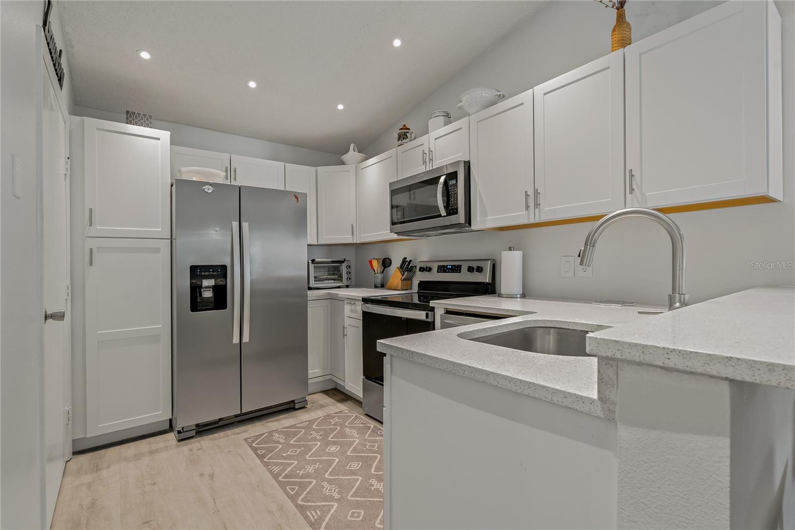 1689 HAMPTON LN #1689, PALM HARBOR, FL, 34683
