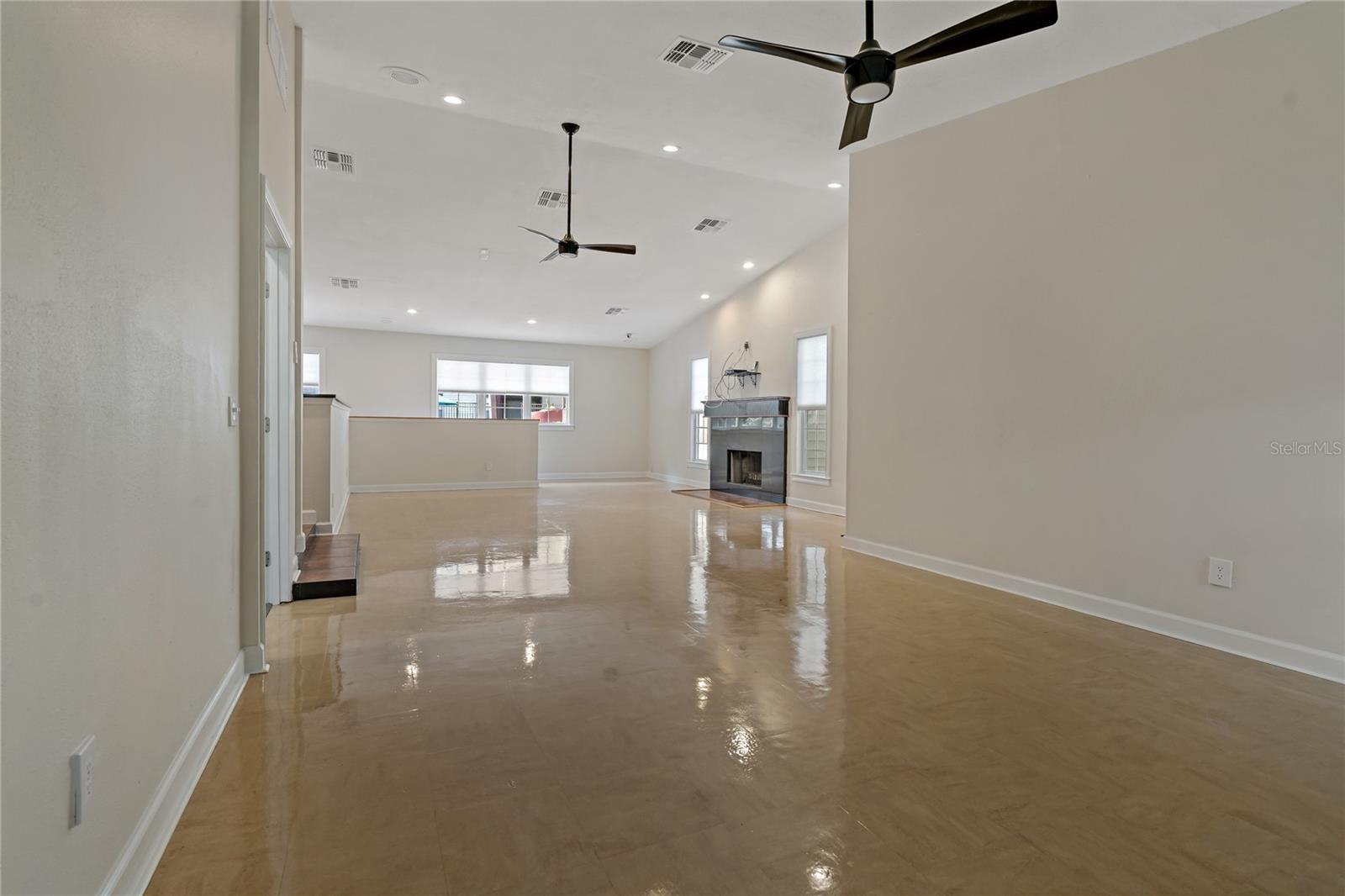 1689 HAMPTON LN #1689, PALM HARBOR, FL, 34683