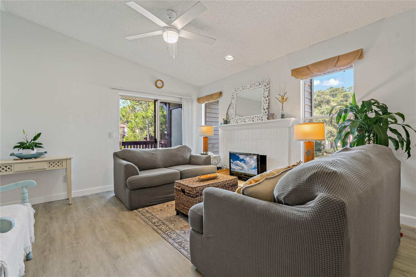 1689 HAMPTON LN #1689, PALM HARBOR, FL, 34683