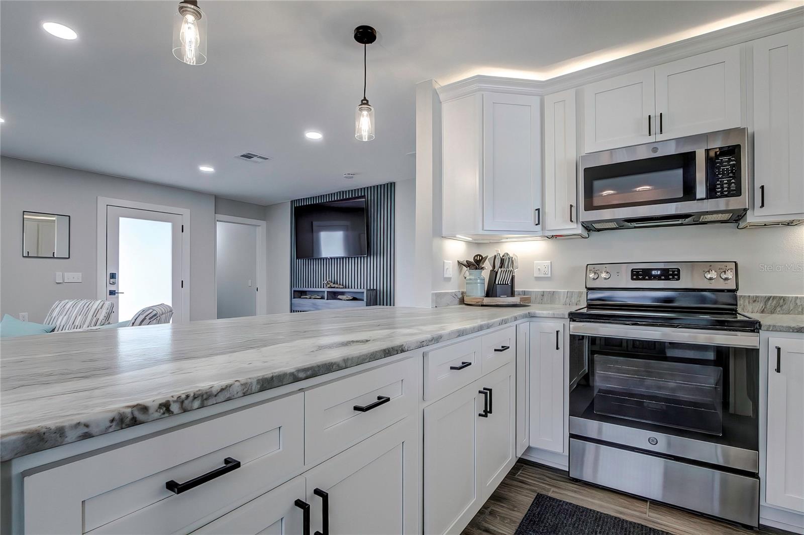 GULF COAST RET, HERNANDO BEACH, FL, 34607