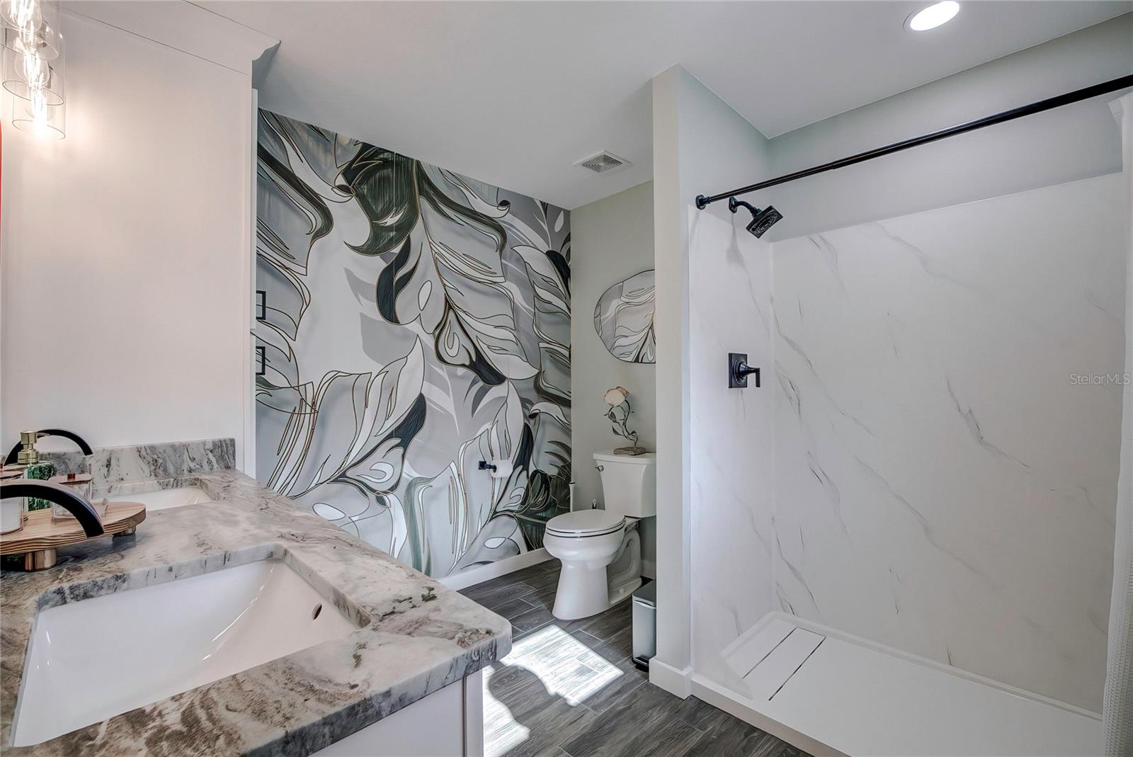 GULF COAST RET, HERNANDO BEACH, FL, 34607