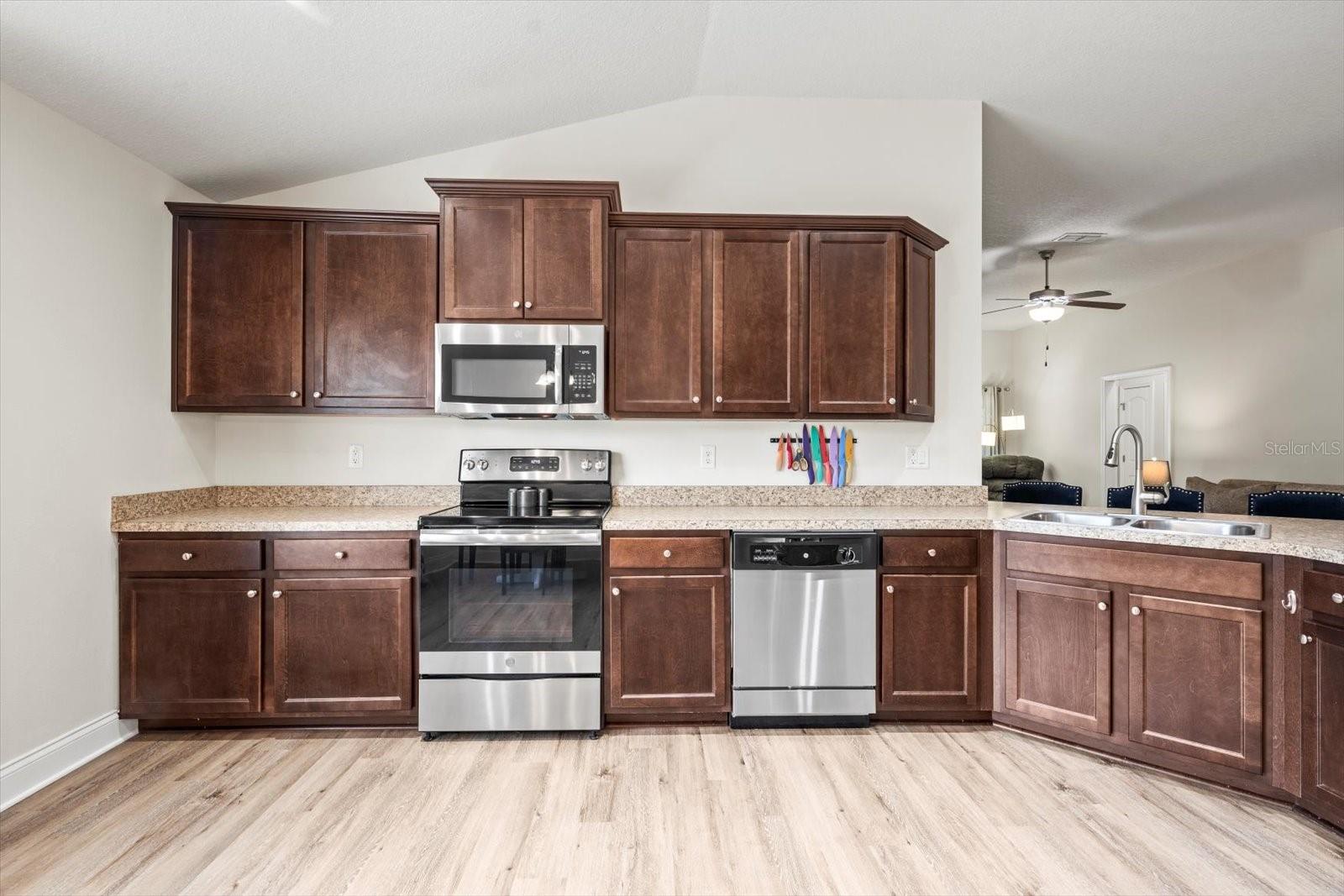 19 BOTANY LN, PALM COAST, FL, 32137