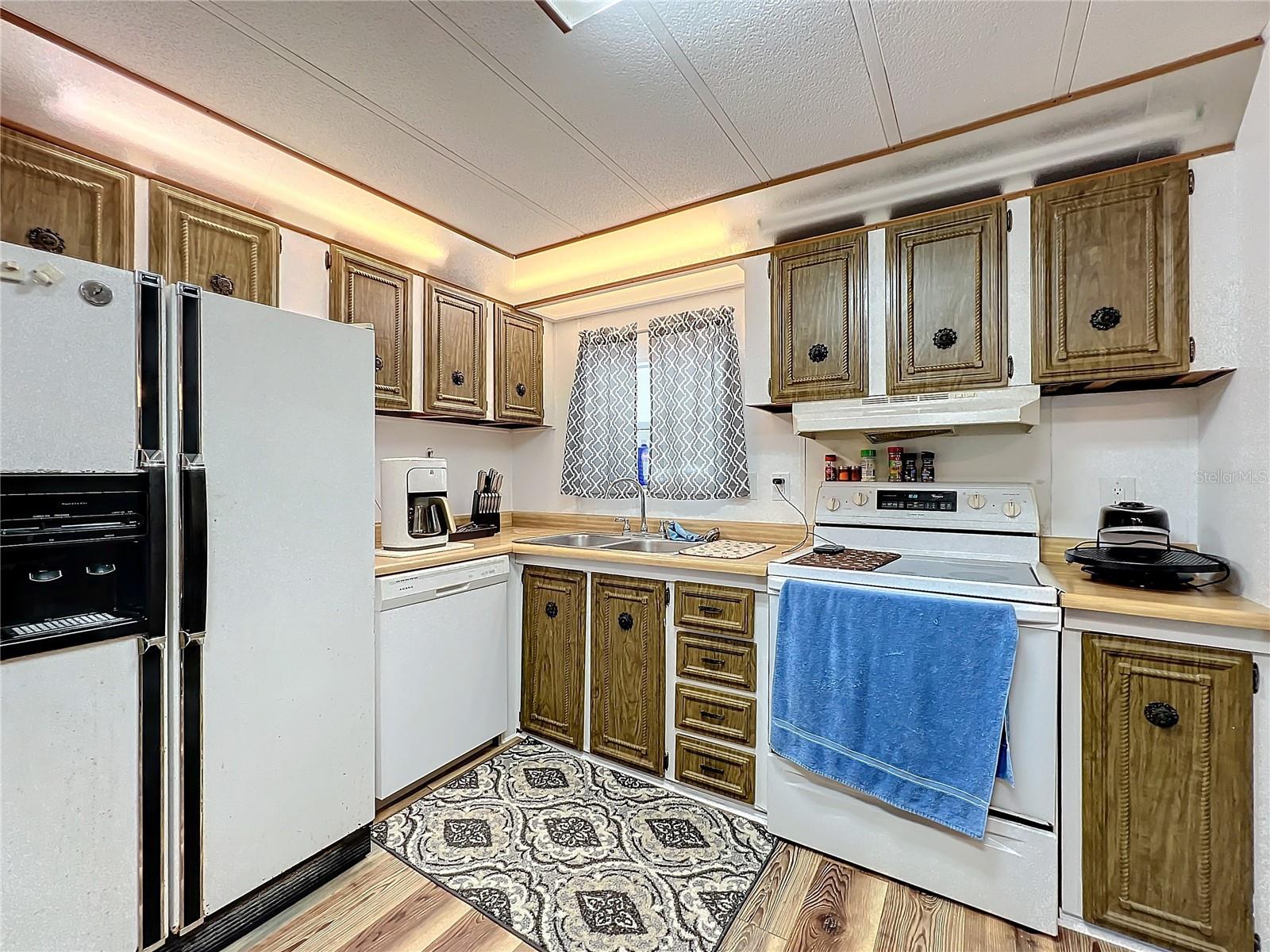 115 CHERRYWOOD DR, LAKE WALES, FL, 33898