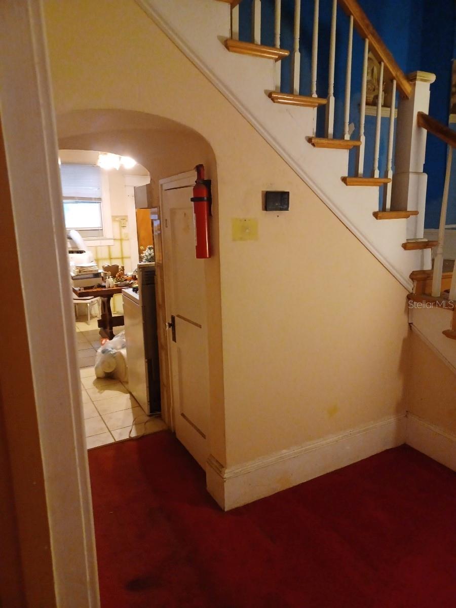 1016 E LAKE AVE, TAMPA, FL, 33605