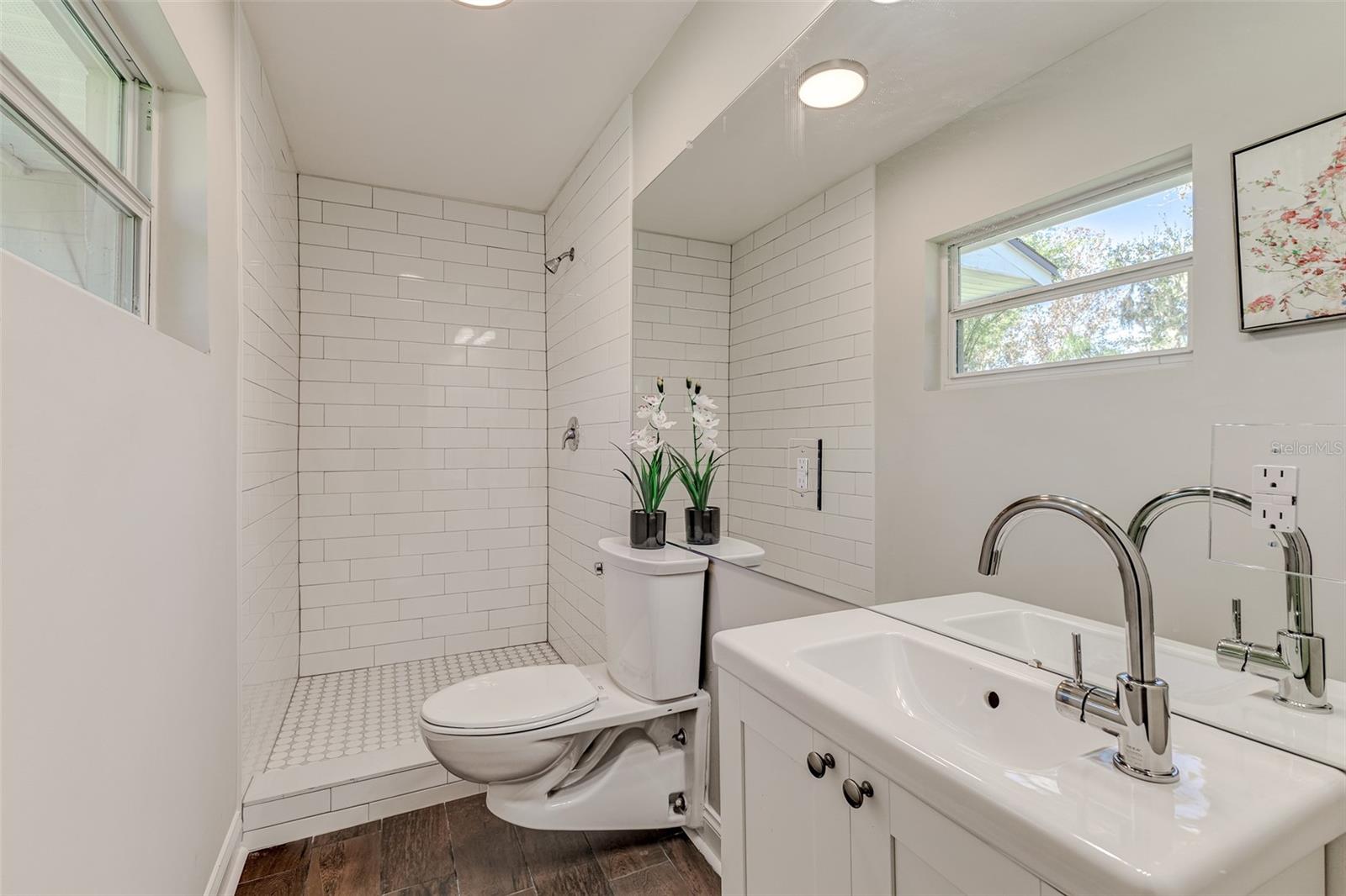 215 W CARTER RD, LAKELAND, FL, 33813