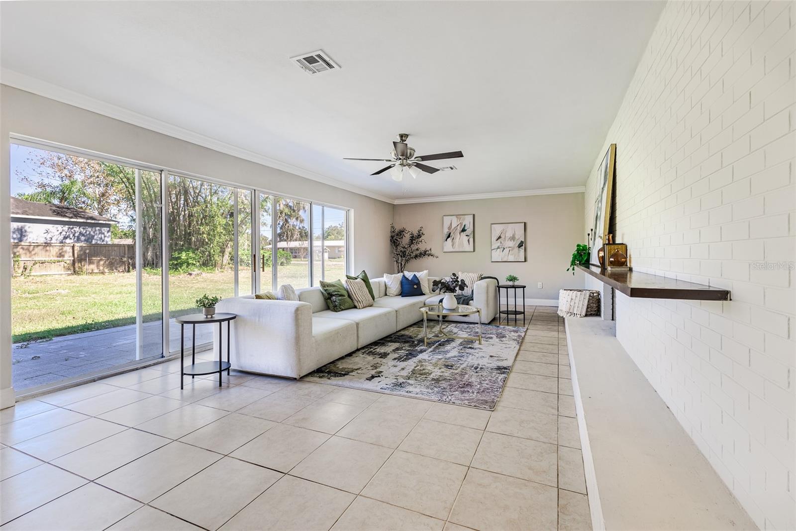 215 W CARTER RD, LAKELAND, FL, 33813