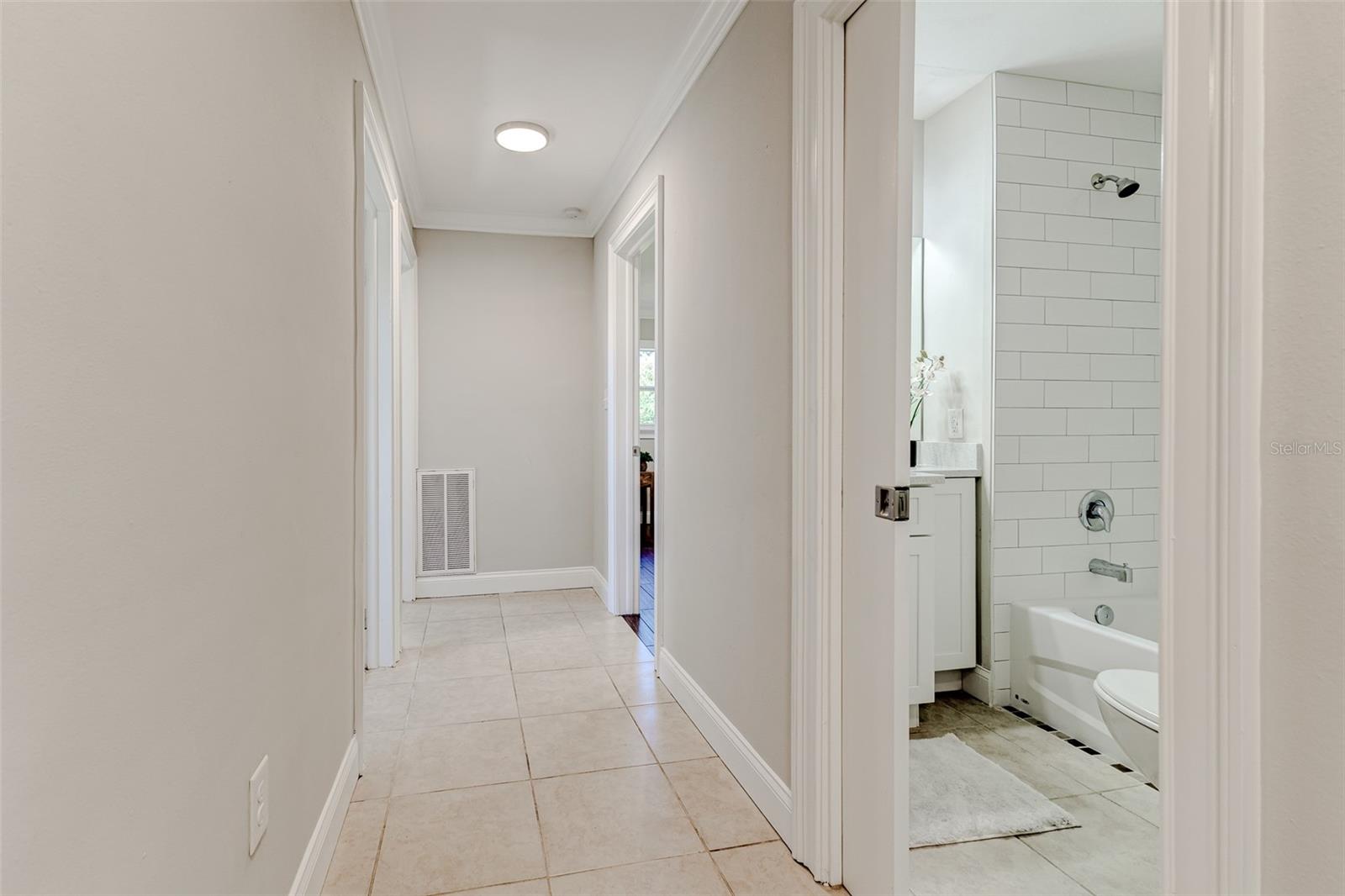 215 W CARTER RD, LAKELAND, FL, 33813