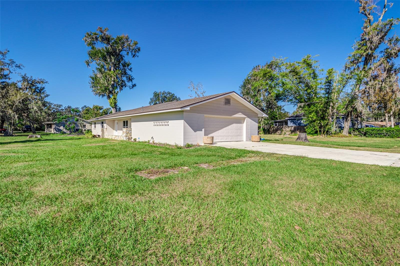 215 W CARTER RD, LAKELAND, FL, 33813