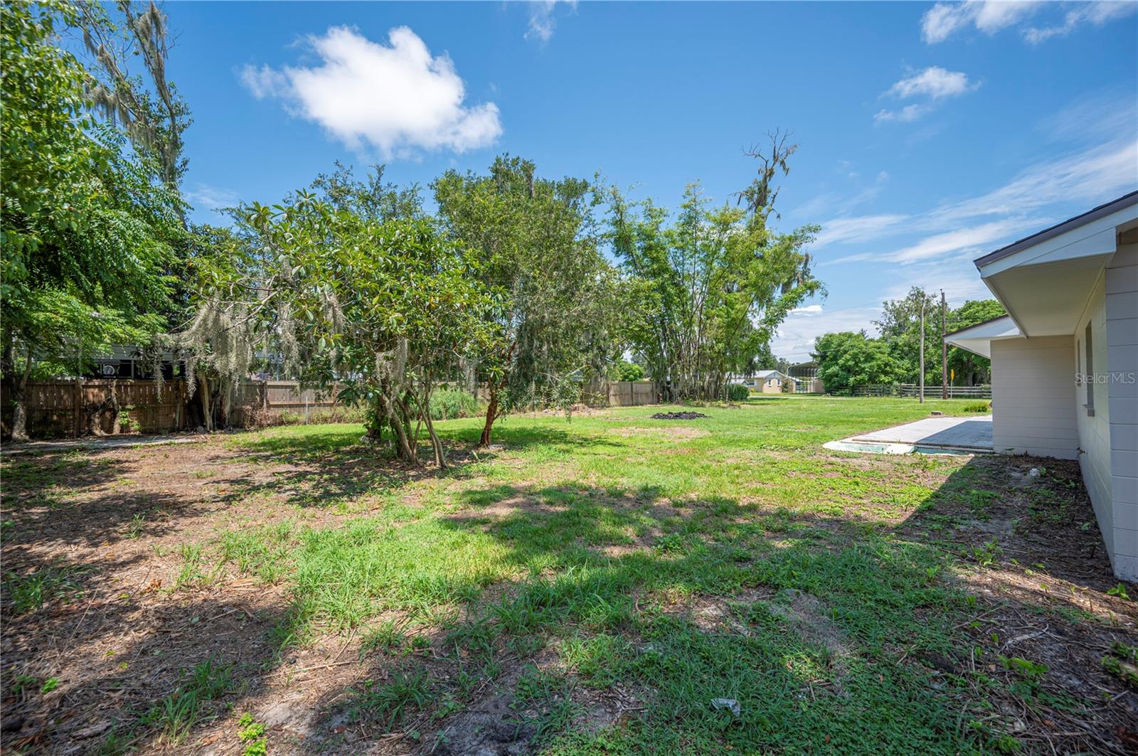 215 W CARTER RD, LAKELAND, FL, 33813
