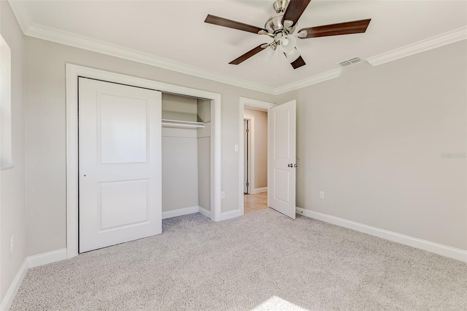 215 W CARTER RD, LAKELAND, FL, 33813
