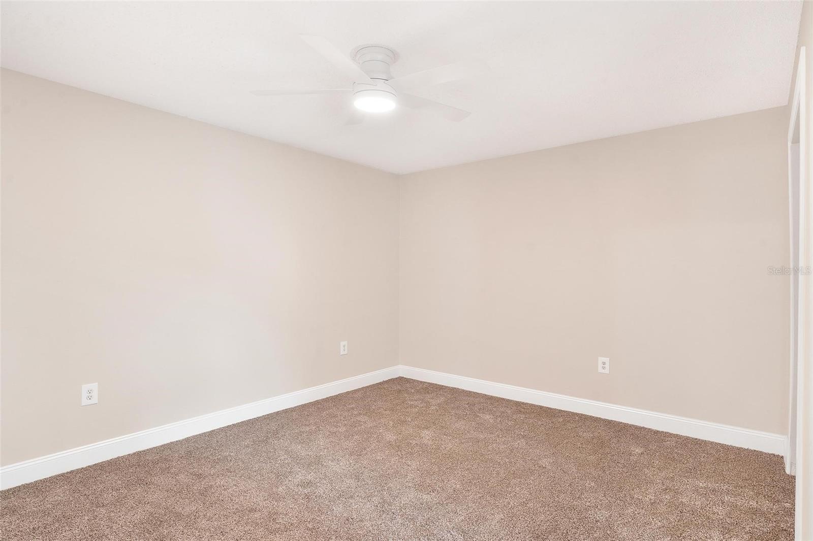613 W OAK TERRACE DR, LEESBURG, FL, 34748