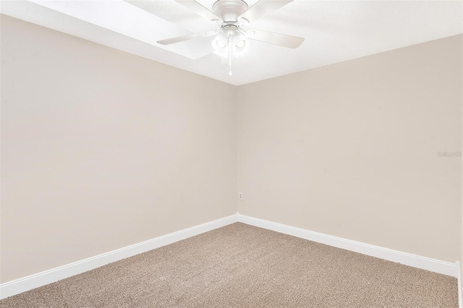 613 W OAK TERRACE DR, LEESBURG, FL, 34748