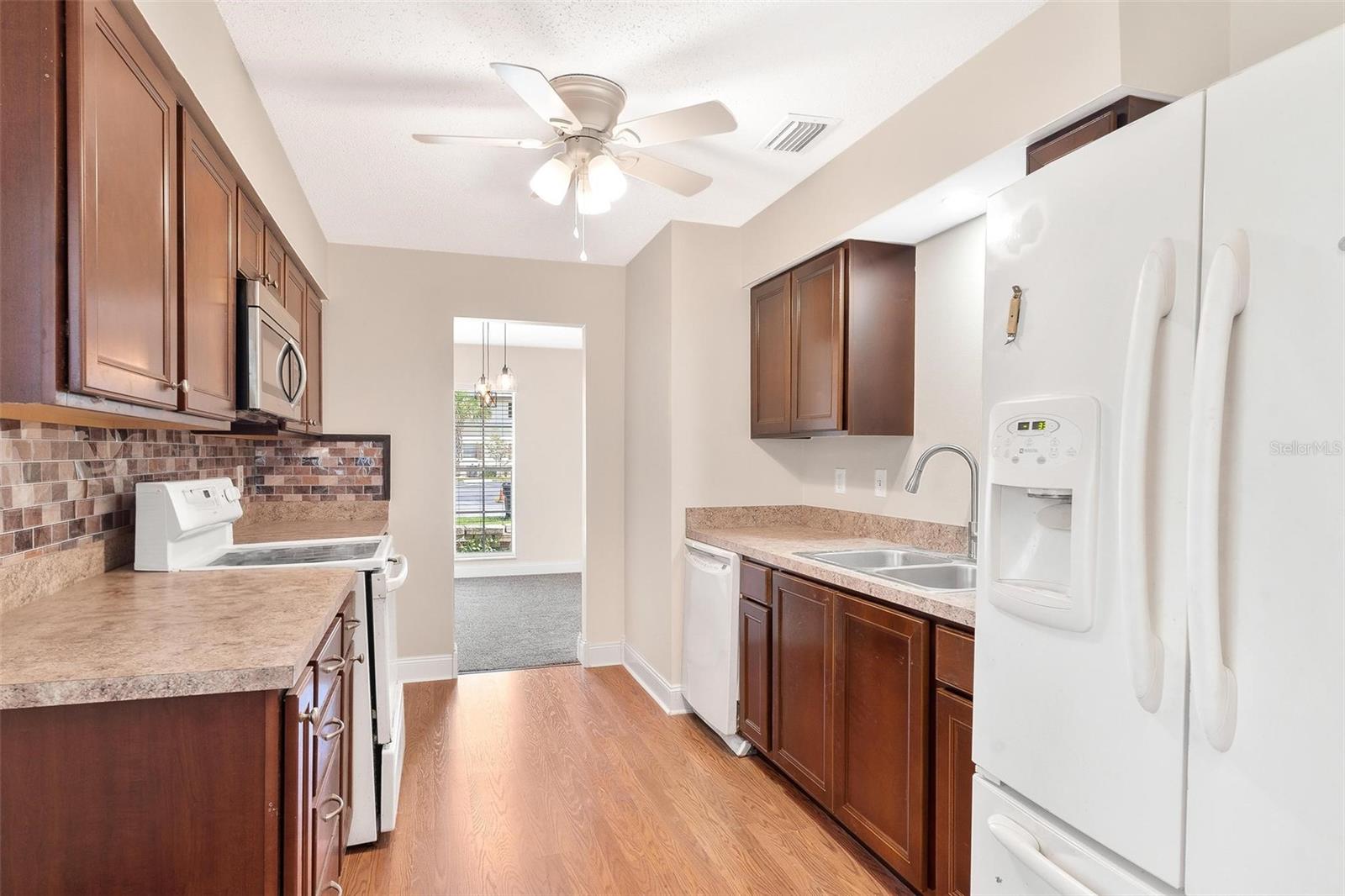 613 W OAK TERRACE DR, LEESBURG, FL, 34748