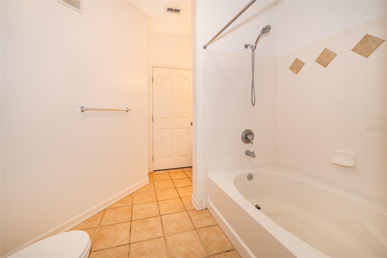 12855 MADISON POINTE CIR #106, ORLANDO, FL, 32821