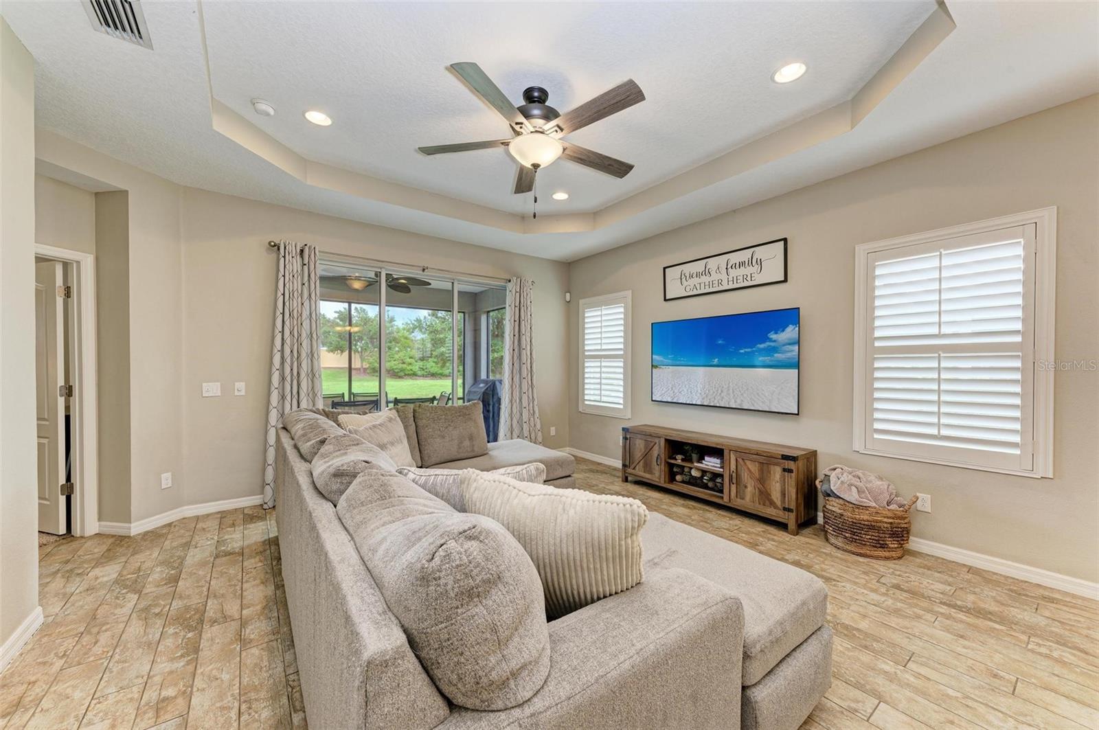 12198 LONGVIEW LAKE CIR, BRADENTON, FL, 34211