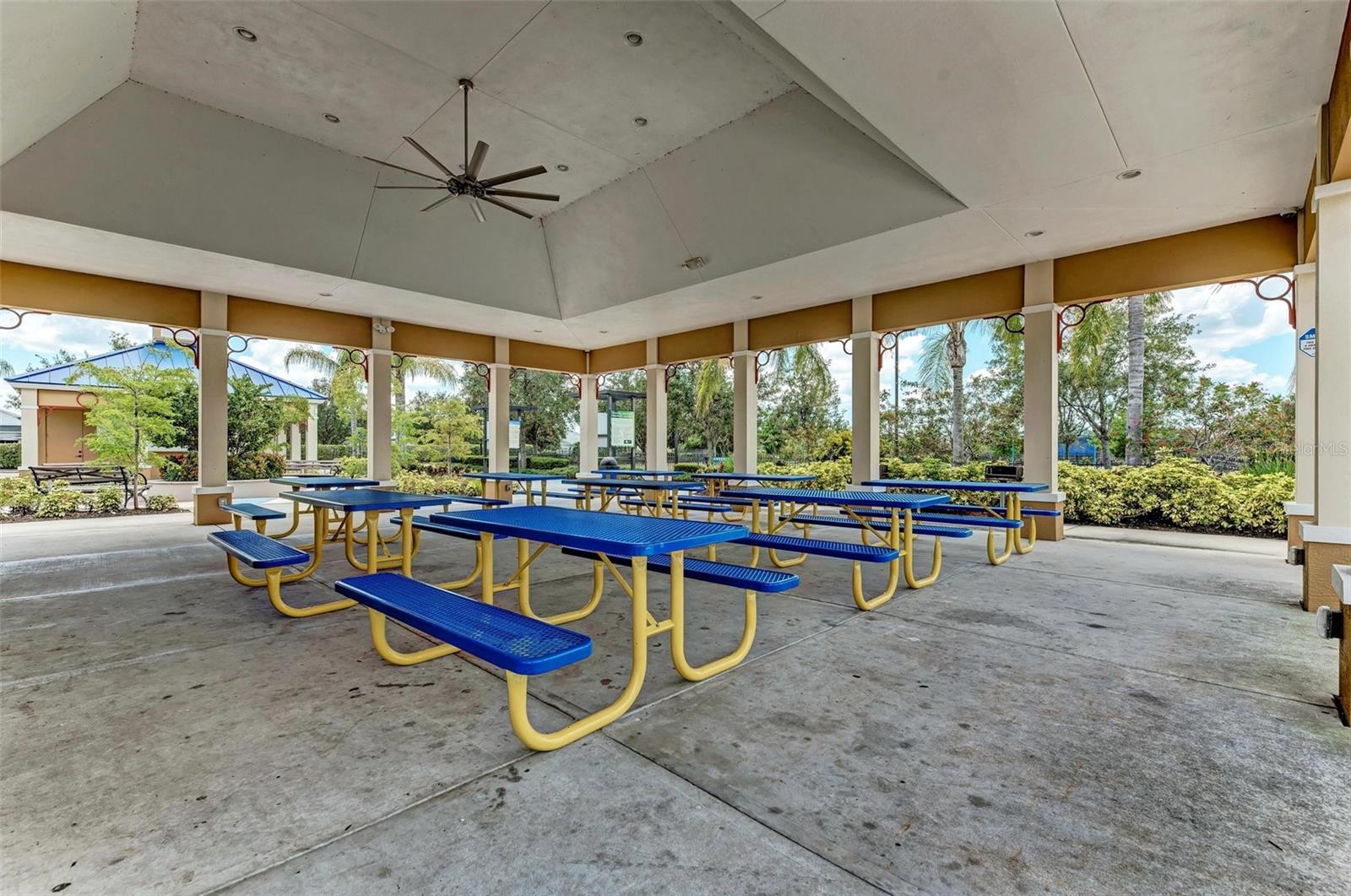 12198 LONGVIEW LAKE CIR, BRADENTON, FL, 34211