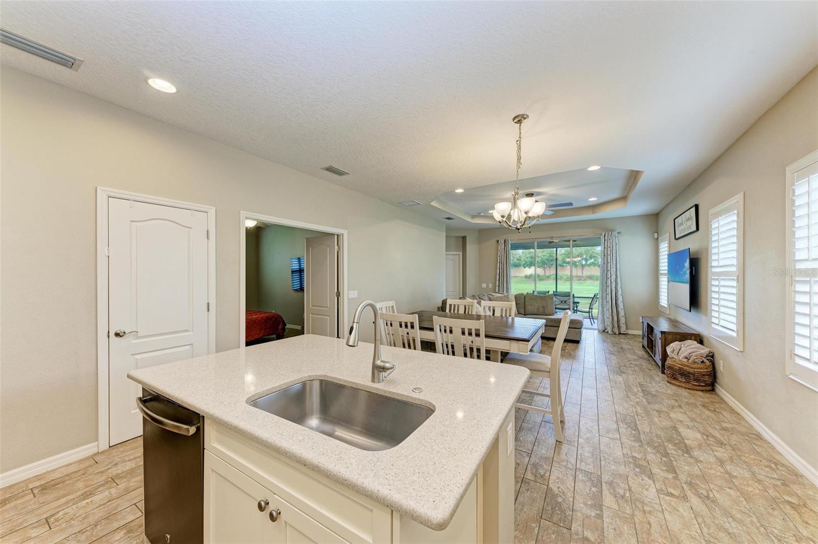 12198 LONGVIEW LAKE CIR, BRADENTON, FL, 34211