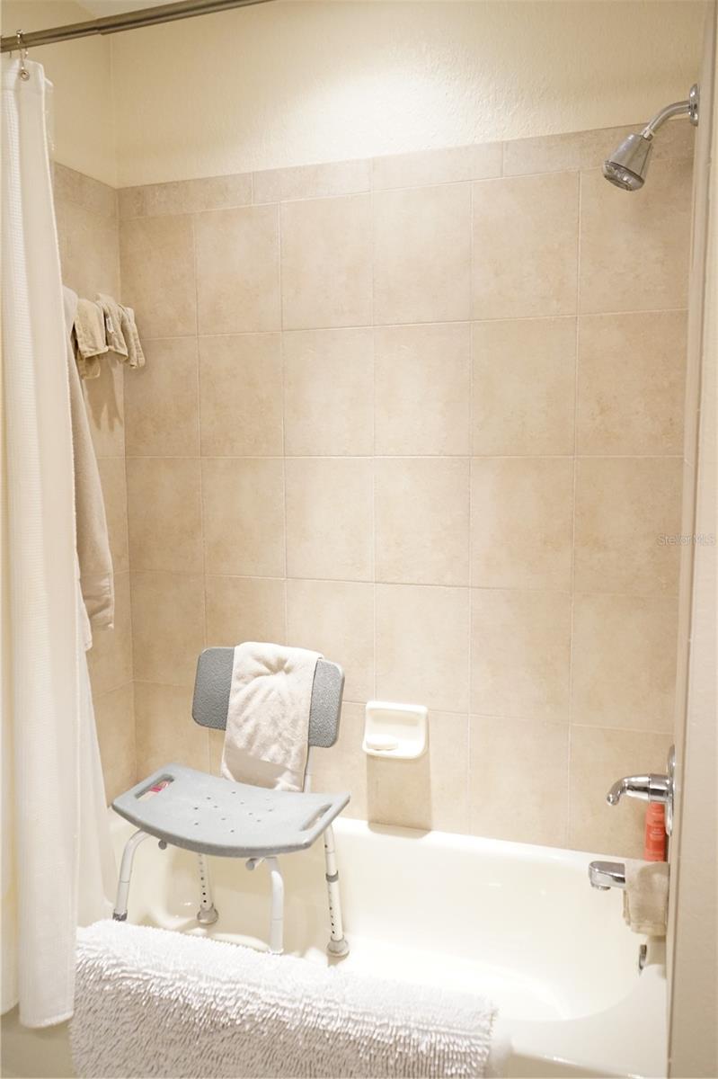 1440 EMERALD DUNES DR #9, SUN CITY CENTER, FL, 33573
