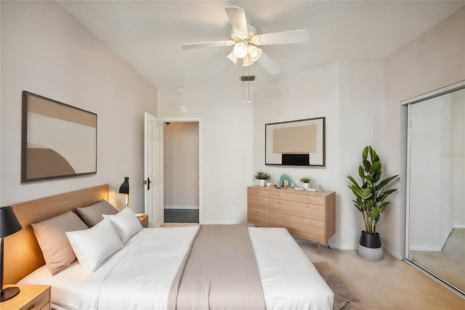 701 MIRROR LAKE DR N #212, ST PETERSBURG, FL, 33701