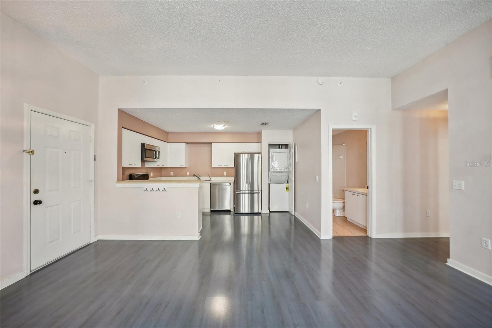 701 MIRROR LAKE DR N #212, ST PETERSBURG, FL, 33701