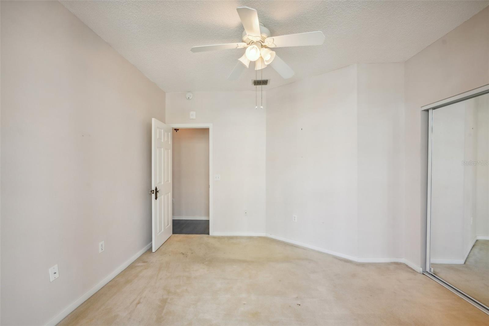701 MIRROR LAKE DR N #212, ST PETERSBURG, FL, 33701