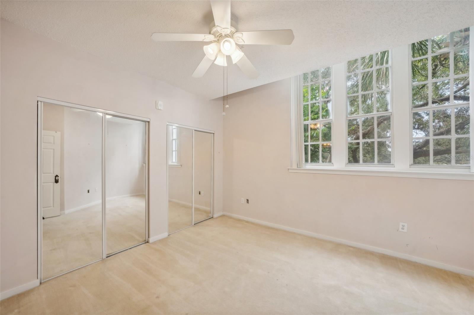 701 MIRROR LAKE DR N #212, ST PETERSBURG, FL, 33701