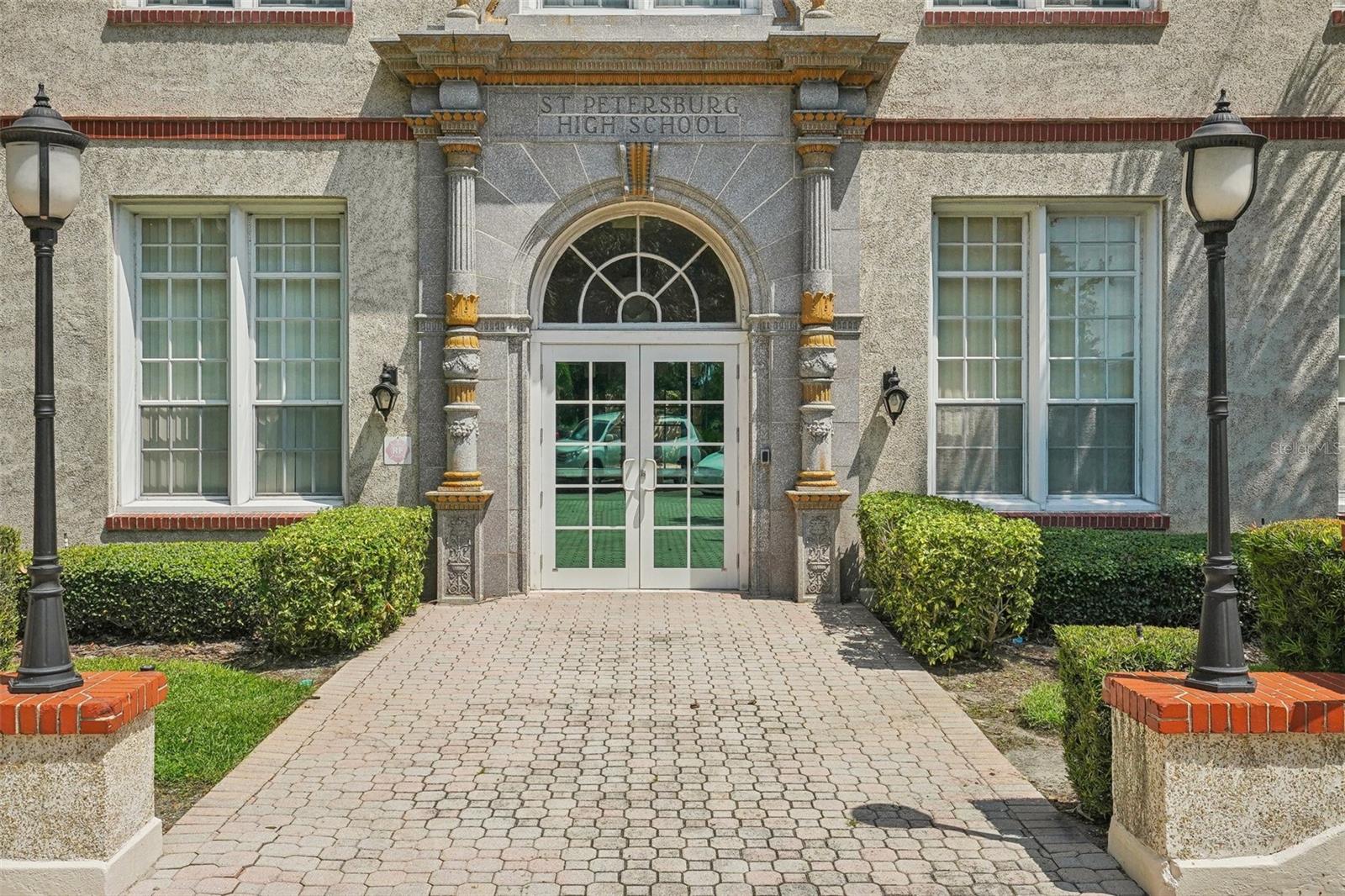 701 MIRROR LAKE DR N #212, ST PETERSBURG, FL, 33701
