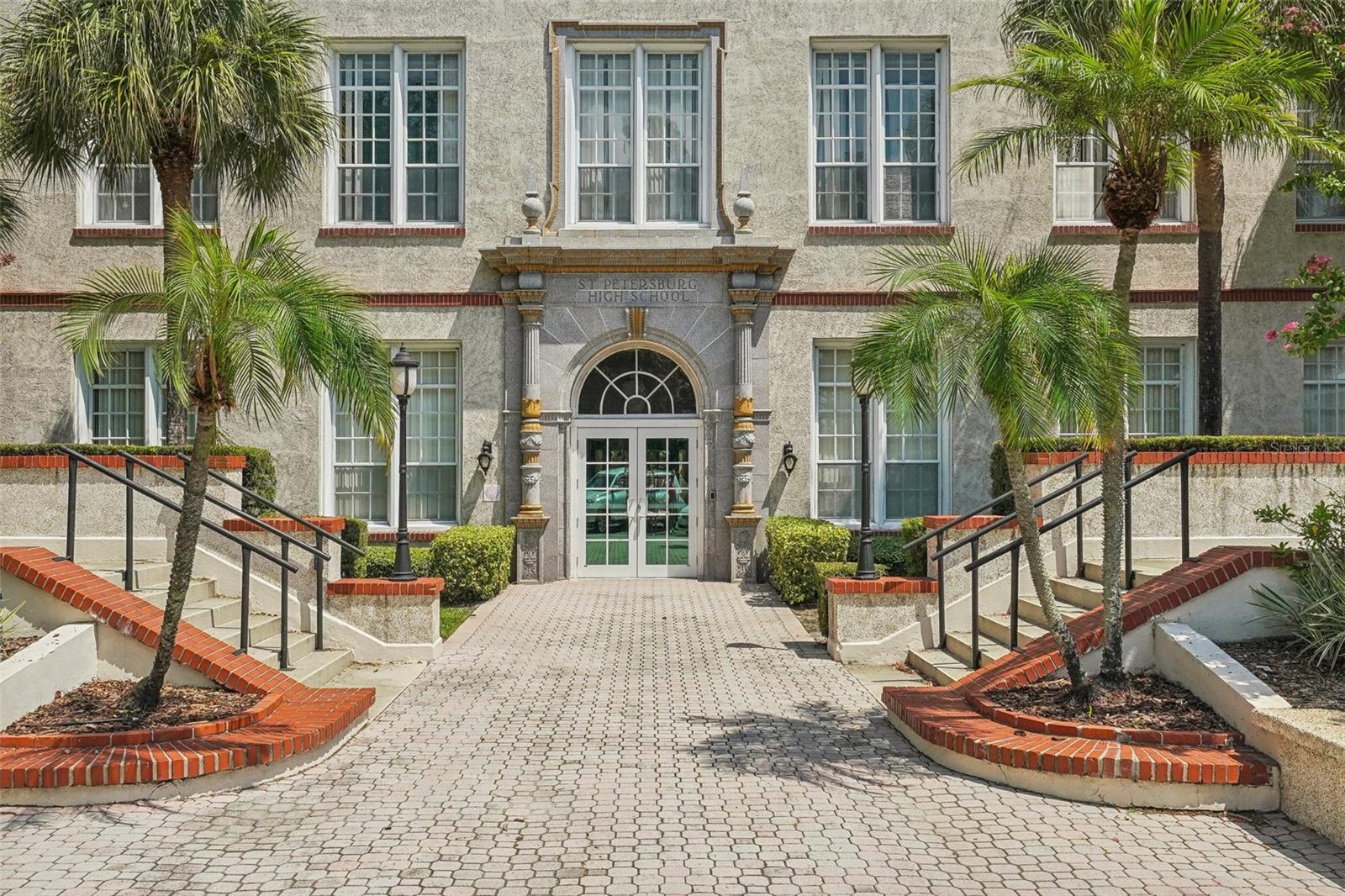 701 MIRROR LAKE DR N #212, ST PETERSBURG, FL, 33701