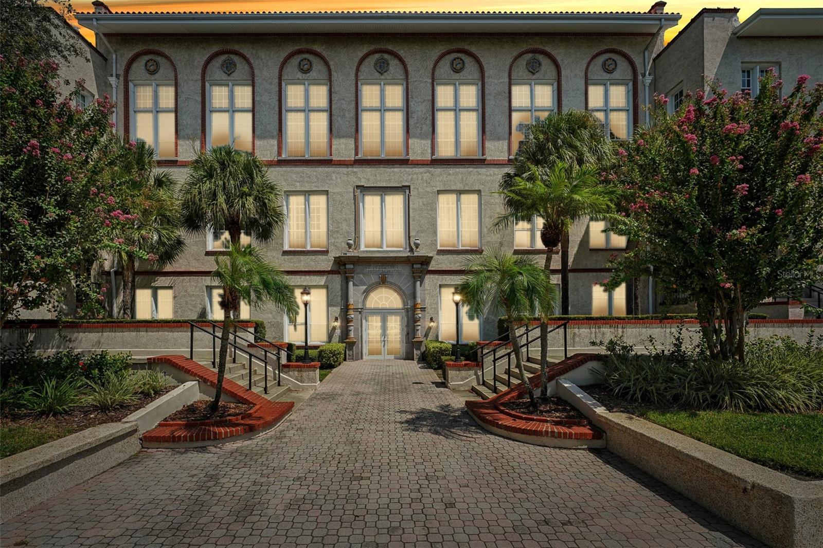 701 MIRROR LAKE DR N #212, ST PETERSBURG, FL, 33701
