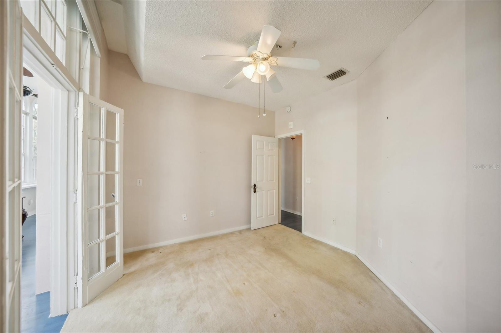 701 MIRROR LAKE DR N #212, ST PETERSBURG, FL, 33701