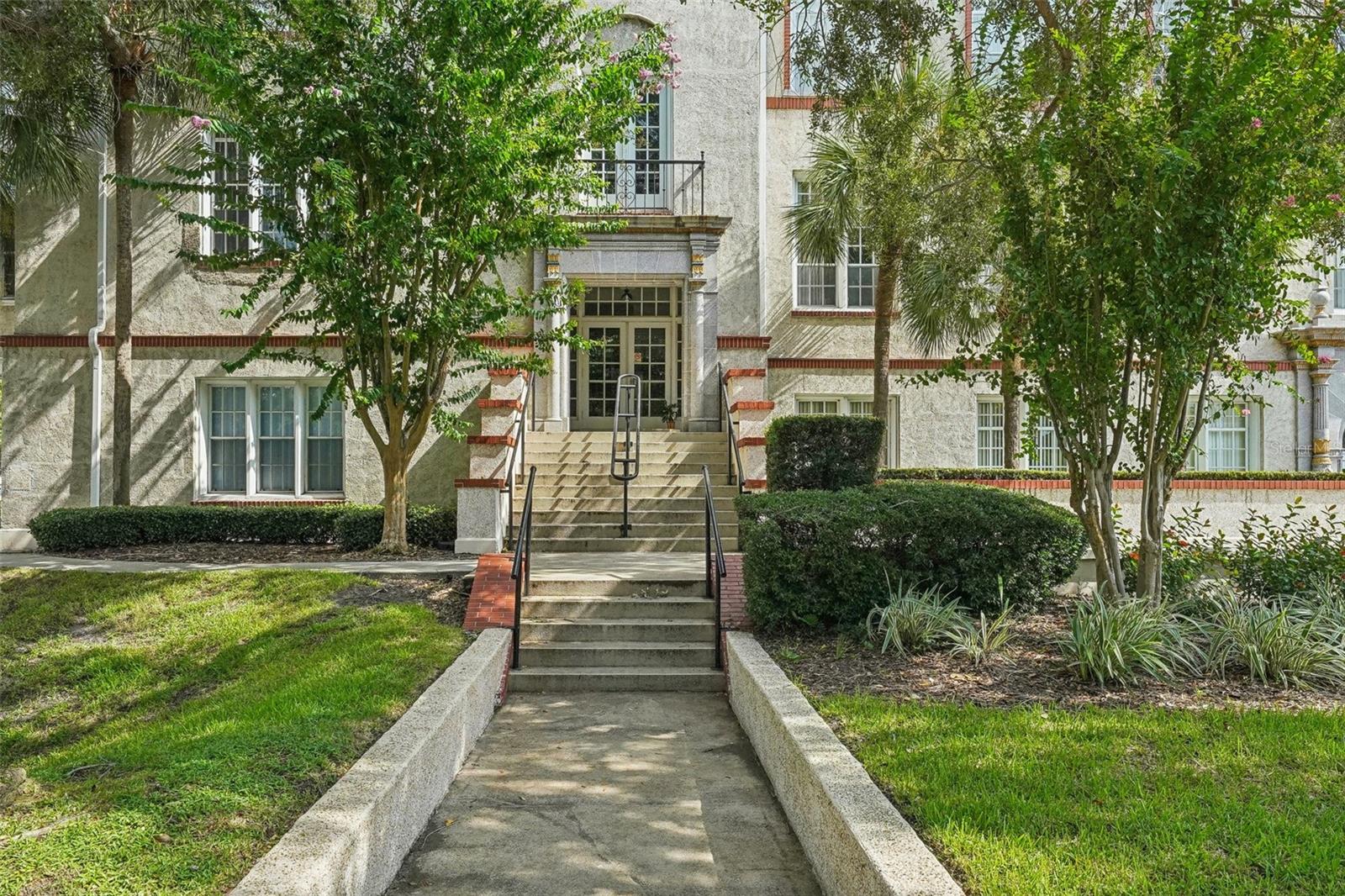 701 MIRROR LAKE DR N #212, ST PETERSBURG, FL, 33701