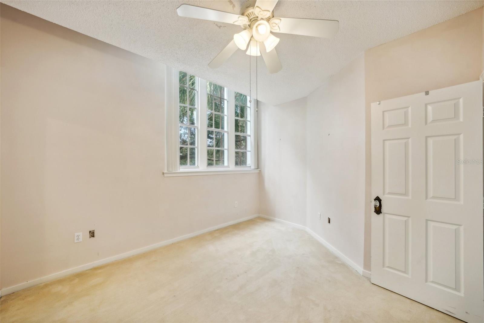 701 MIRROR LAKE DR N #212, ST PETERSBURG, FL, 33701