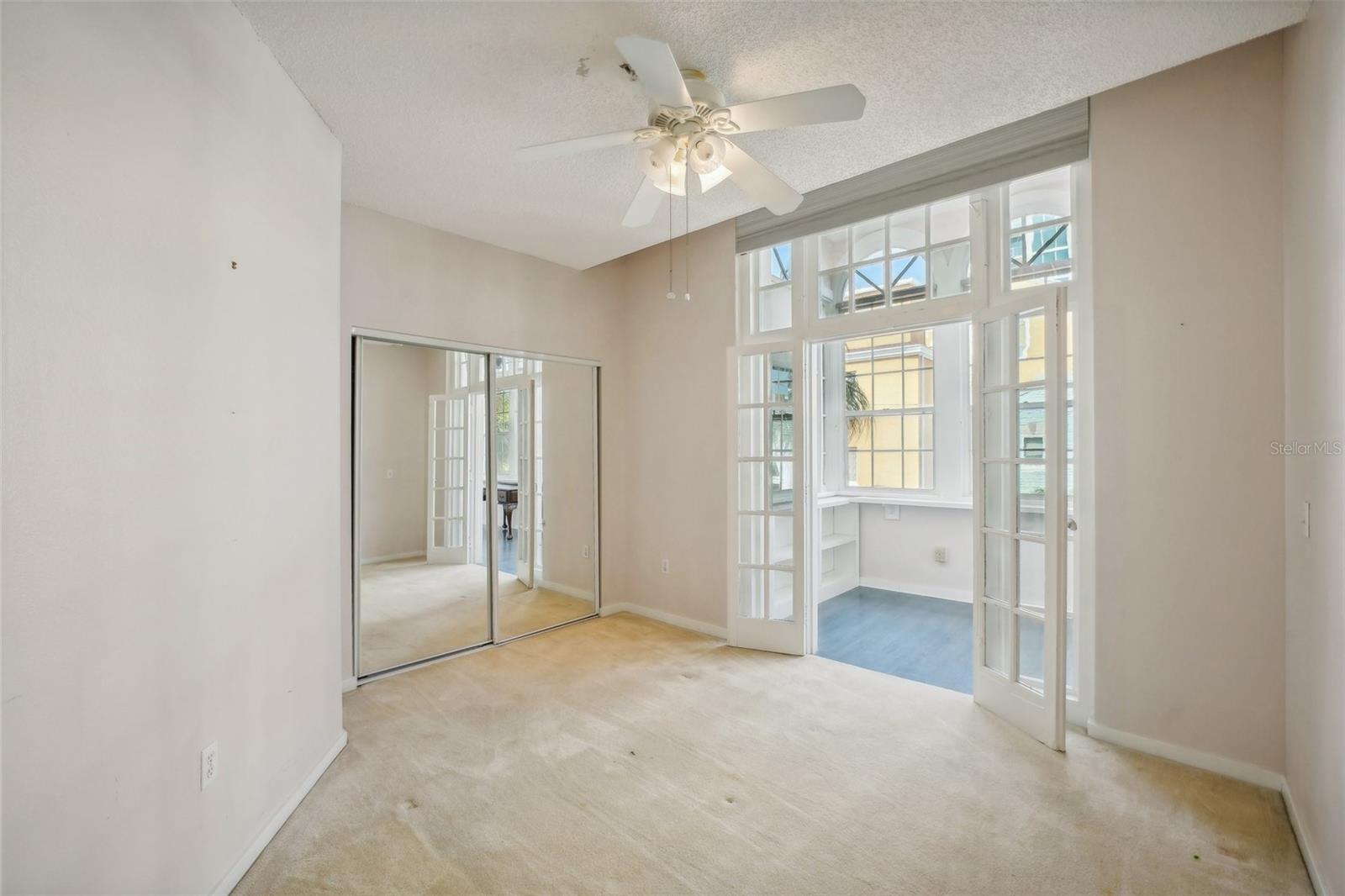 701 MIRROR LAKE DR N #212, ST PETERSBURG, FL, 33701