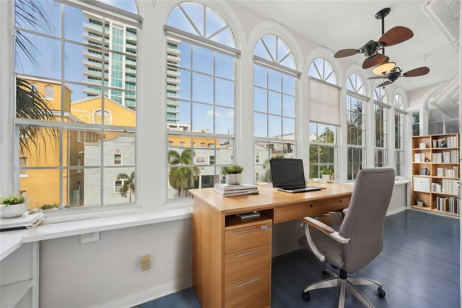 701 MIRROR LAKE DR N #212, ST PETERSBURG, FL, 33701