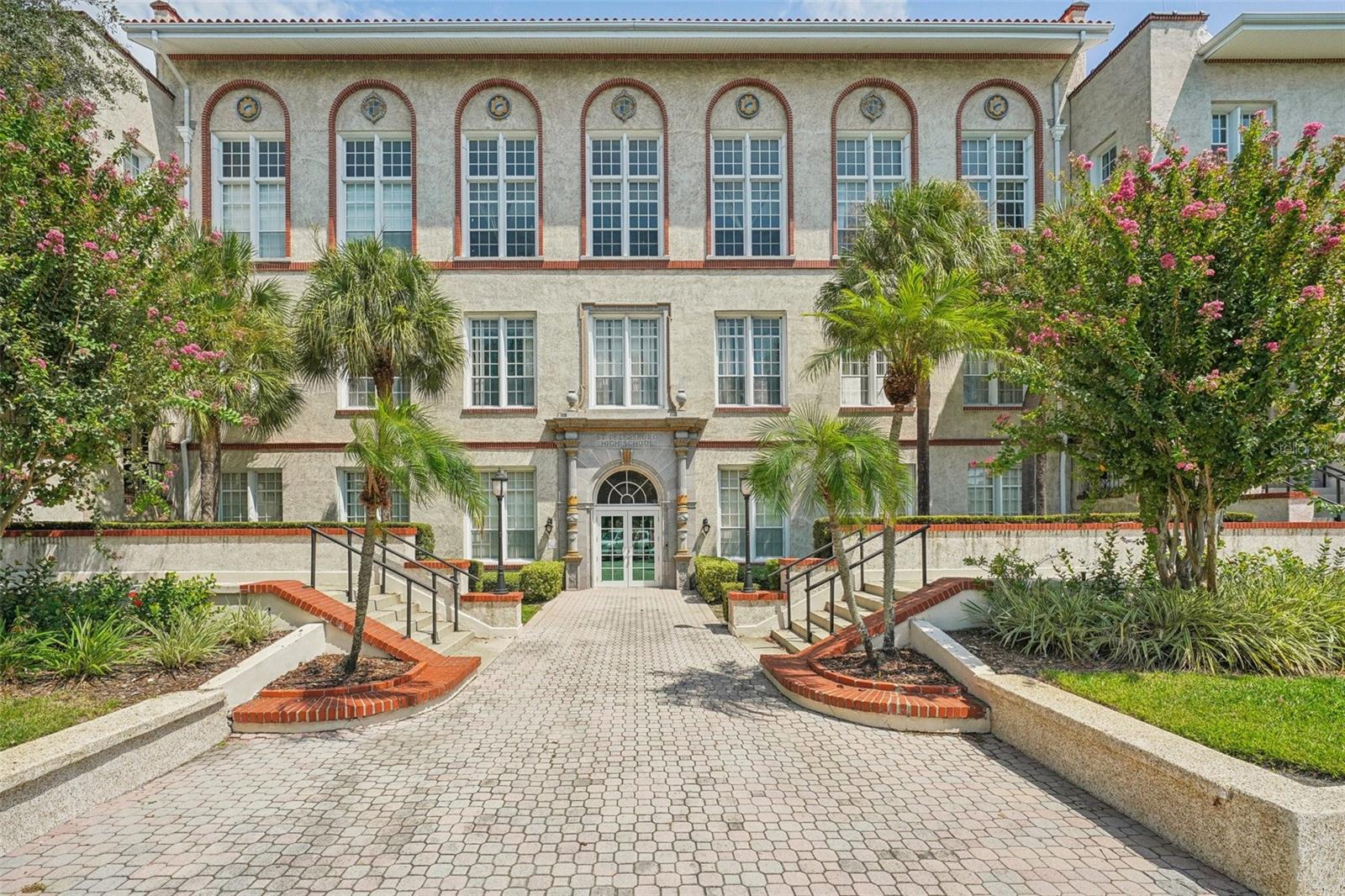 701 MIRROR LAKE DR N #212, ST PETERSBURG, FL, 33701