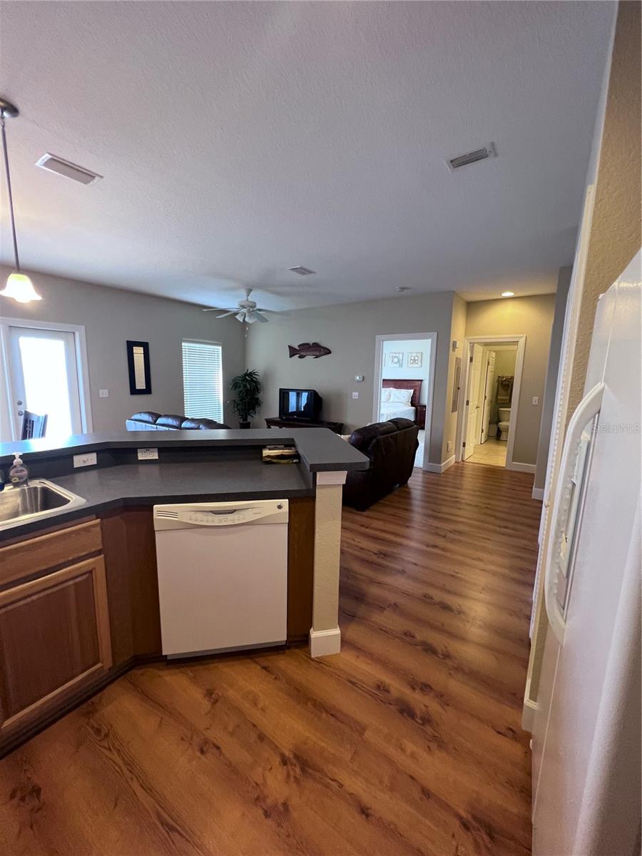 221 3RD AVE E #F-102, HORSESHOE BEACH, FL, 32648